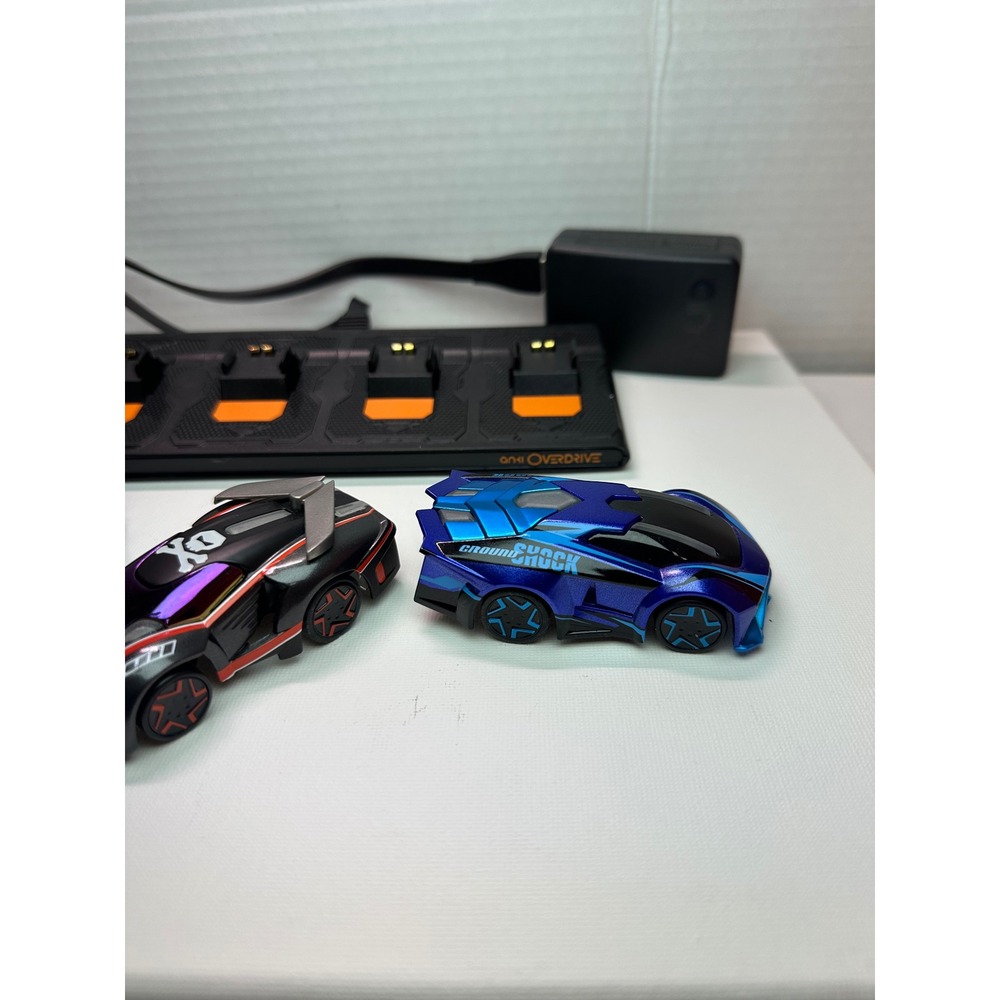 Anki Overdrive Car Bundle GroundShock Skull Guardian with 4-Car Charging Platfor